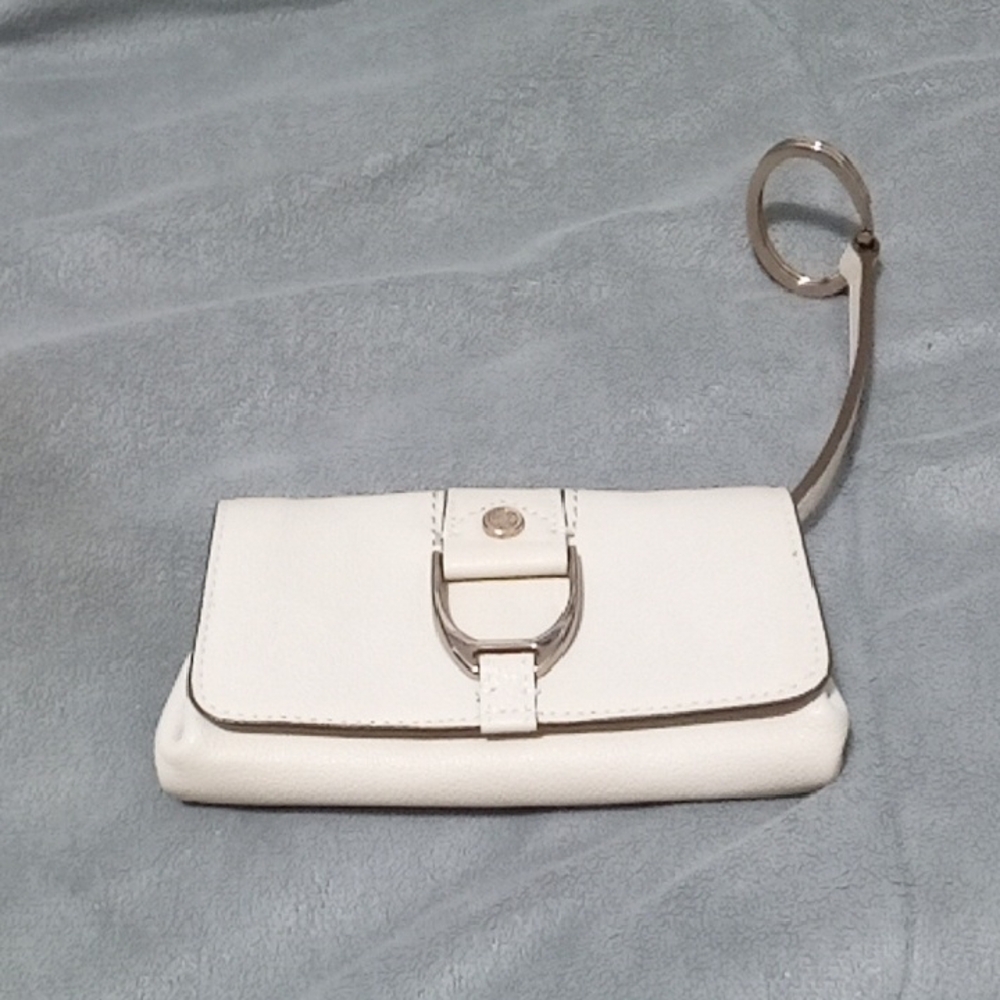 Elegant White Leather Coin Pouch